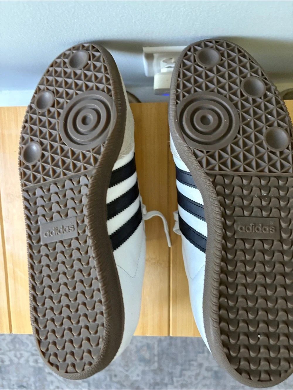 adidas Men’s White, Black & Tan Retro Lifestyle Sneakers